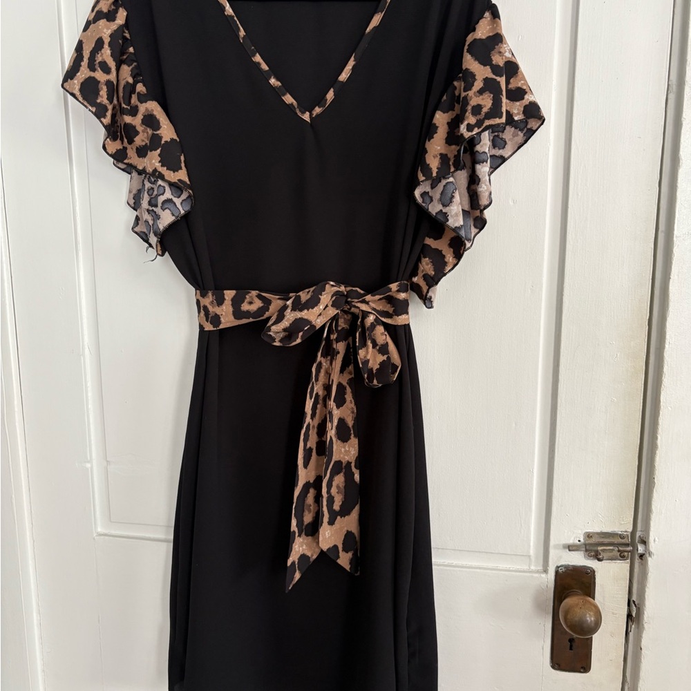 ⭐️$4 when bundled- Black Dress with Leopard Print Accents
